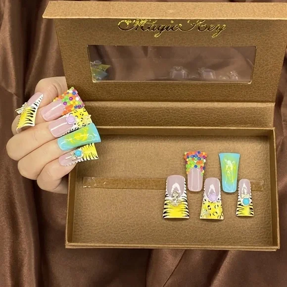 Handmade Ducktail press on nails. New in the box 10 piece - Picture 8 of 16